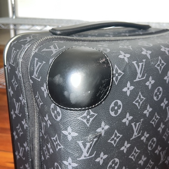 SOLD - AUTHENTIC LOUIS VUITTON
Horizon 55 travel bag - Picture 15 of 15